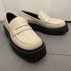 SVEGAN White Vegan Leather Platform Loafer